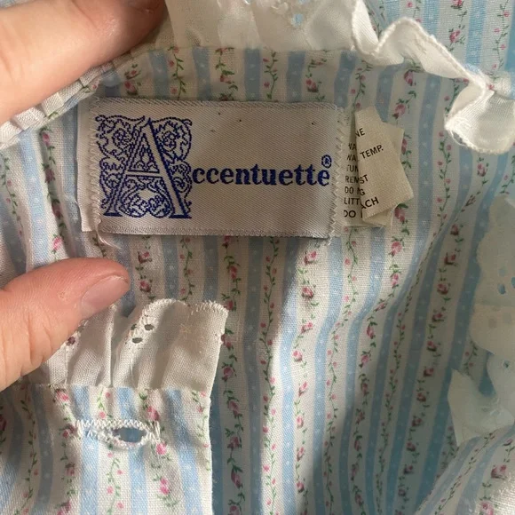 Vintage 70s Floral Striped Nightgown - Picture 4 of 4